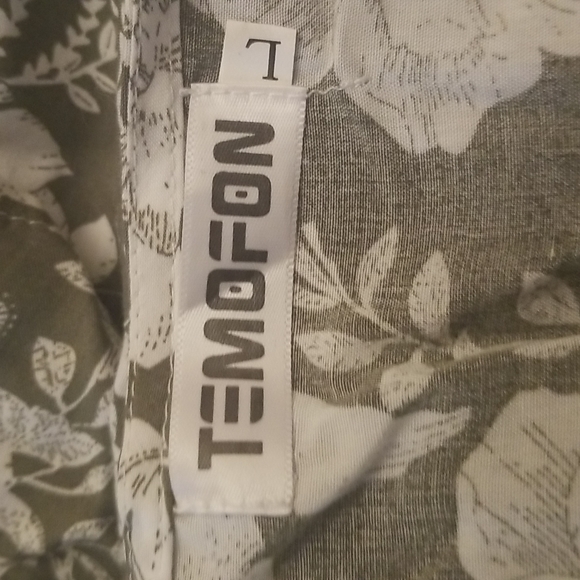 Wrap-around V-neck Floral Dress - Picture 2 of 5